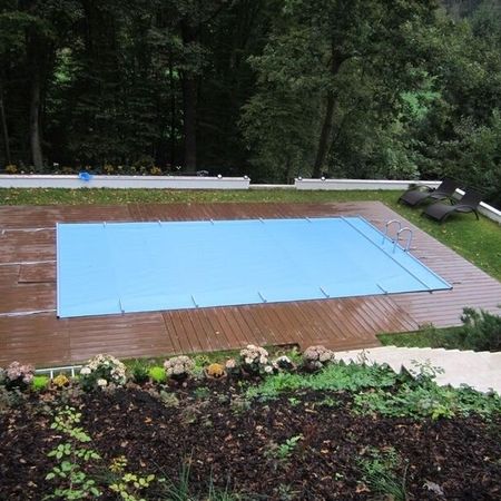 Rollschutz in der Farbe blau