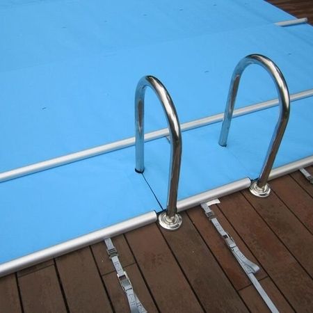 Ausschnitt für Leiter, falls notwendig