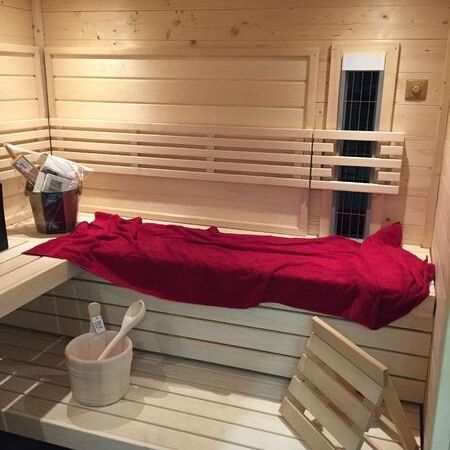 Sauna aus Fichtenholz von Innen
